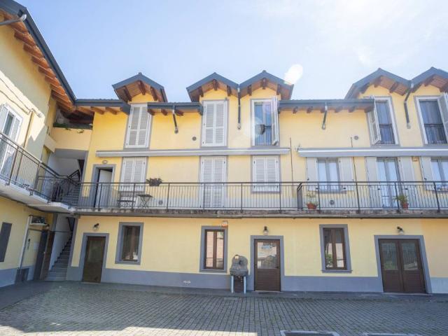Appartamento in vendita a Comunità Montana Valli del Verbano, Gavirate