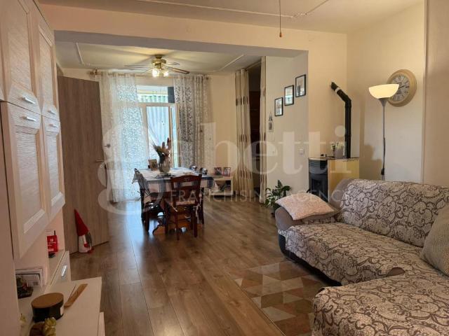 Appartamento in vendita a Bivio Di Ravi, Toscana
