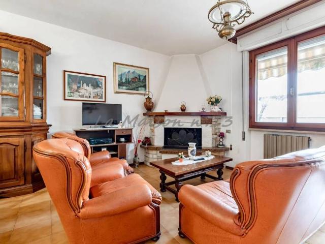 Appartamento in vendita a Bivio Di Ravi, Toscana