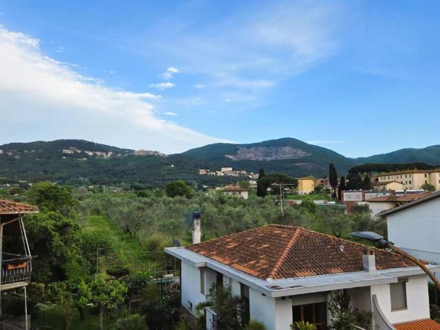 Appartamento in vendita a Bivio Di Ravi, Toscana