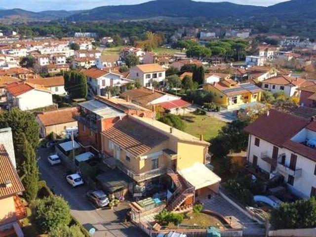 Appartamento in vendita a Bivio Di Ravi, Toscana