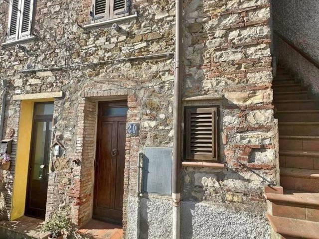 Appartamento in vendita a Bivio Di Ravi, Toscana