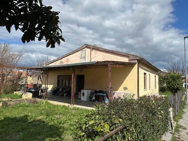 Appartamento in vendita a Bivio Di Ravi, Toscana