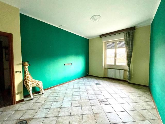 Appartamento in vendita a Gazzada, Gazzada Schianno