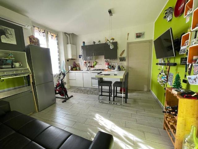 Appartamento in vendita a Gazzada Schianno, Gazzada