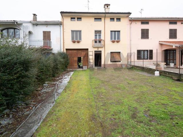 Appartamento in vendita a Gazzuolo, Lombardia