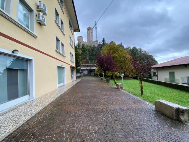 Appartamento in vendita a Gemona Del Friuli, Friuli-Venezia Giulia