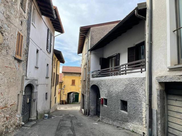 Appartamento in vendita a Gemonio, Varese