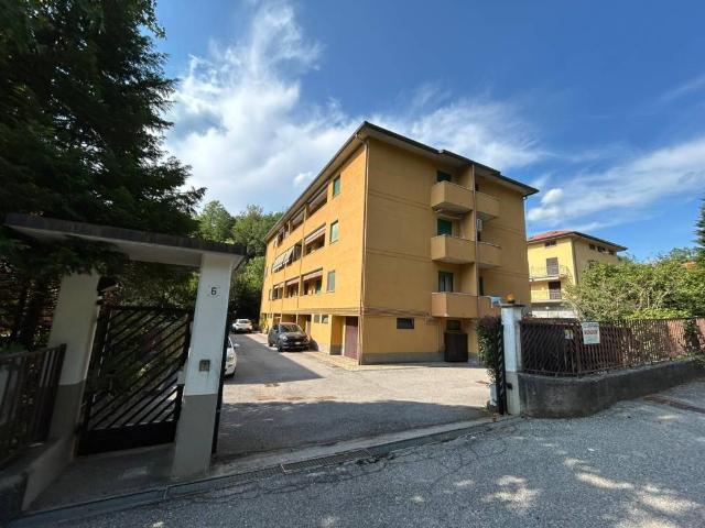 Appartamento in vendita a Gemonio, Varese