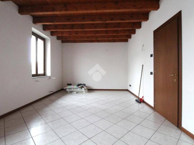 Appartamento in vendita a Genivolta, Cremona