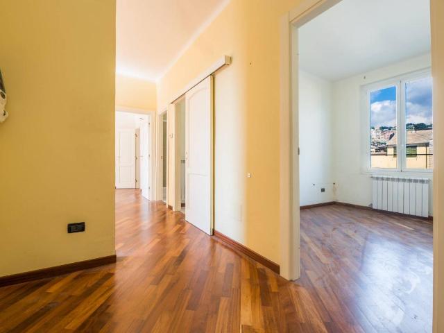 Appartamento in vendita a Centro Est, Serra Riccò