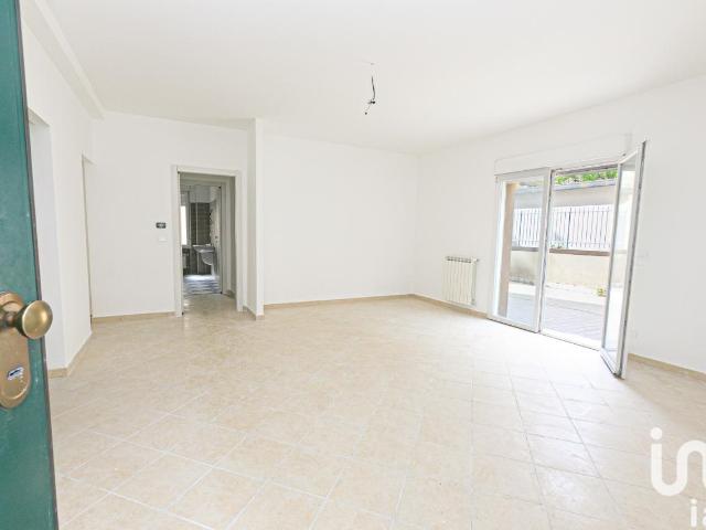 Appartamento in vendita a Centro Ovest, Serra Riccò