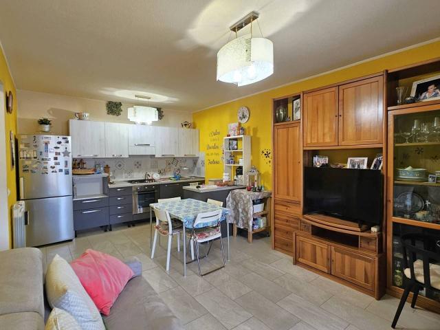 Appartamento in vendita a Centro Ovest, Serra Riccò