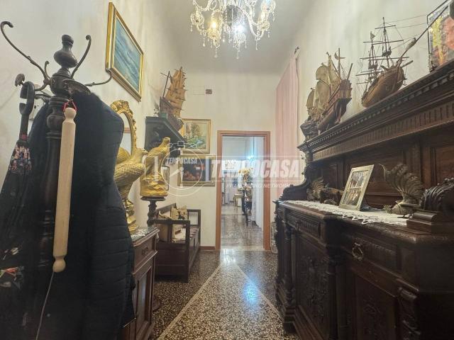 Appartamento in vendita a Centro Ovest, Serra Riccò