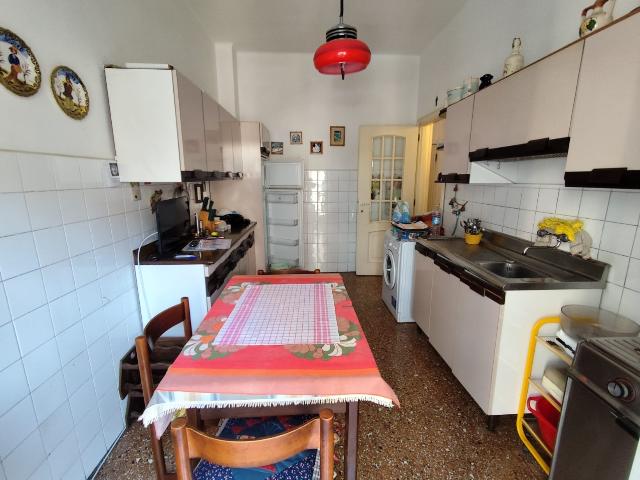 Appartamento in vendita a Centro Ovest, Serra Riccò