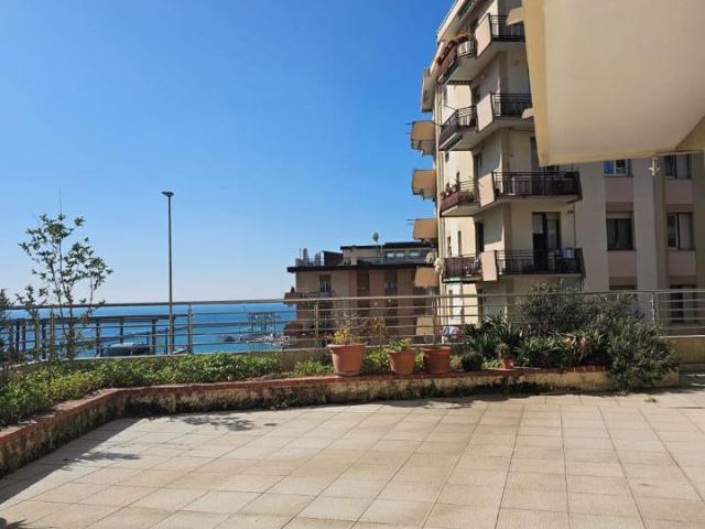 Appartamento in vendita a Ponente, Serra Riccò