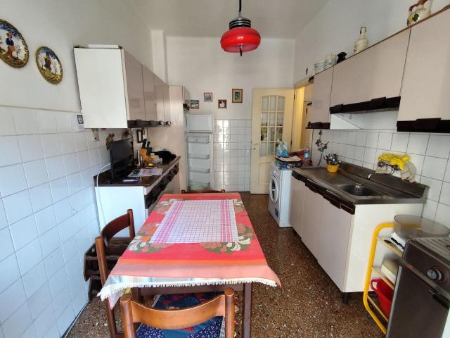 Appartamento in vendita a Centro Ovest, Serra Riccò