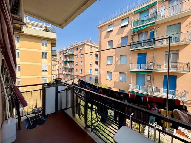 Appartamento in vendita a Coronata, Genova