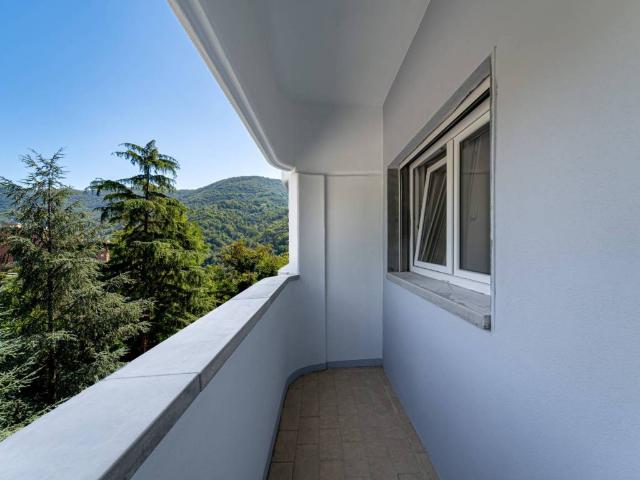 Appartamento in vendita a Val Polcevera, Serra Riccò