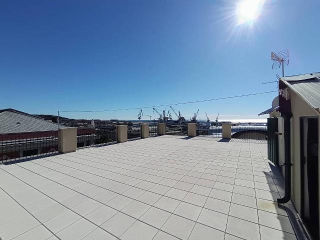 Appartamento in vendita a Sestri Ponente, Genova