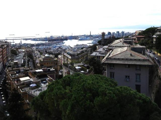 Appartamento in vendita a Righi, Genova