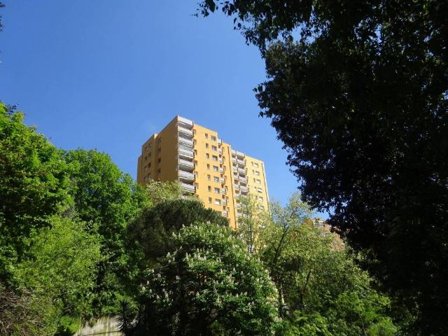 Appartamento in vendita a Centro Ovest, Serra Riccò