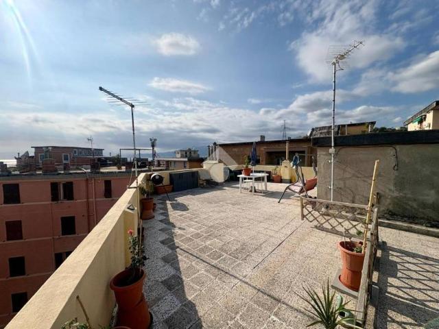 Appartamento in vendita a Cornigliano, Genova