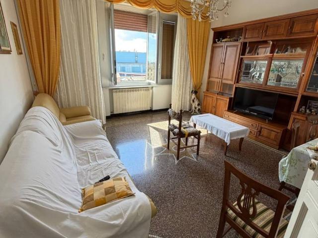 Appartamento in vendita a Cornigliano, Genova