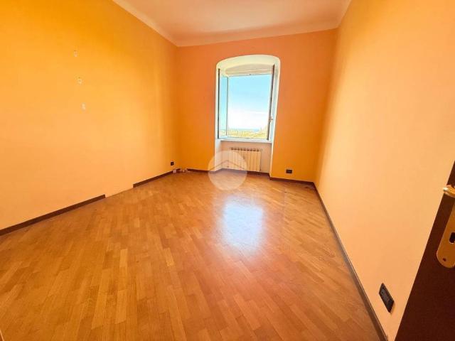 Appartamento in vendita a Centro Est, Serra Riccò