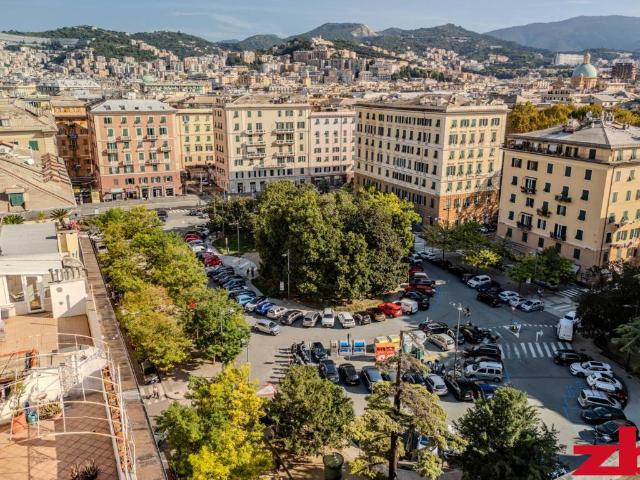 Appartamento in vendita a Foce, Genova