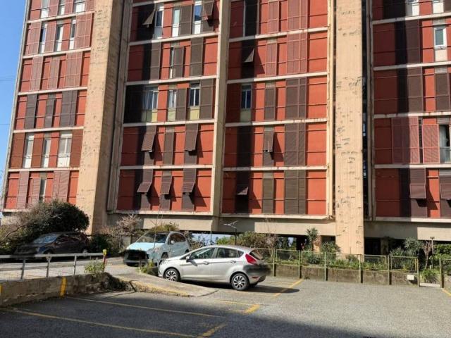 Appartamento in vendita a Sestri Ponente, Genova