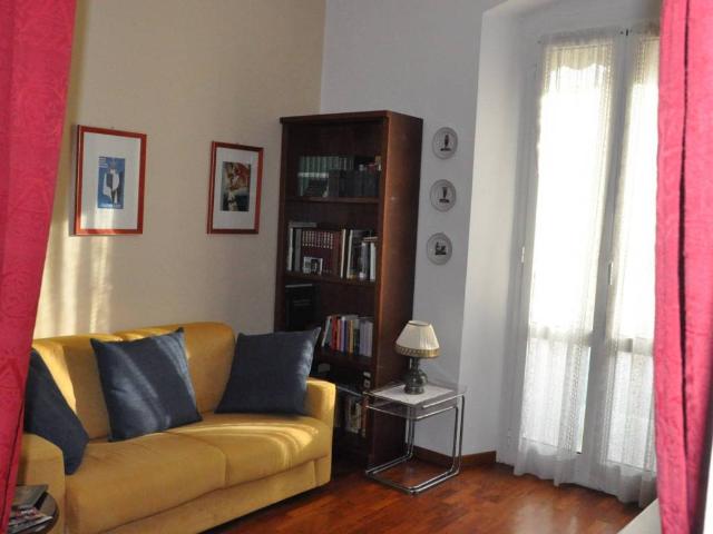 Appartamento in vendita a Rivarolo, Genova