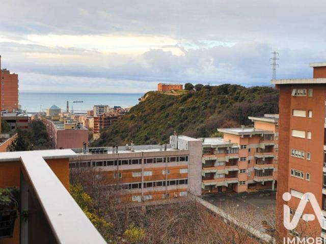 Appartamento in vendita a Centro Ovest, Serra Riccò