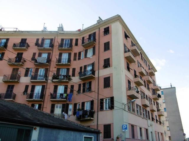 Appartamento in vendita a Bolzaneto, Genova