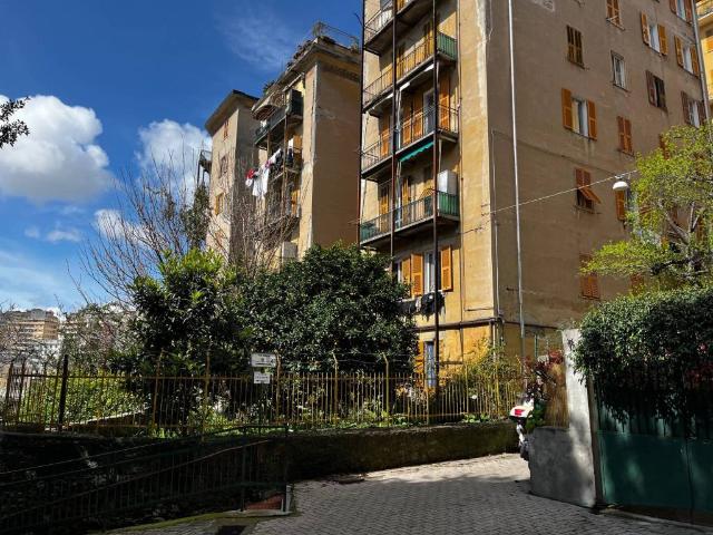 Appartamento in vendita a Centro Est, Serra Riccò
