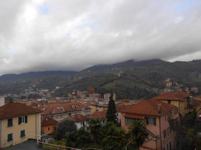 Appartamento in vendita a Pontedecimo, Genova