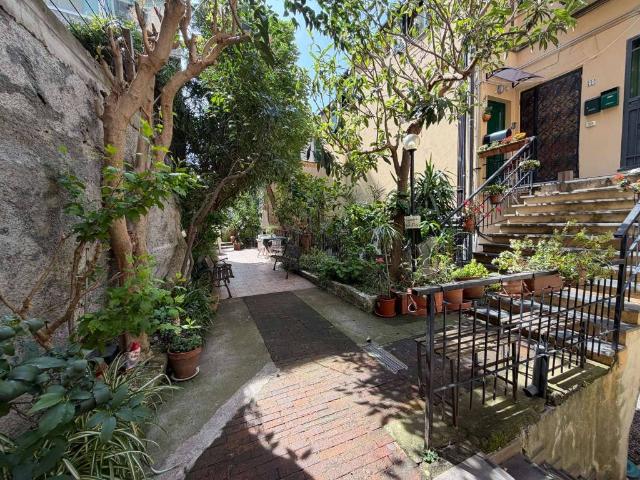 Appartamento in vendita a Centro Est, Serra Riccò
