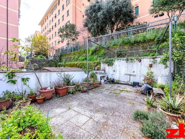 Appartamento in vendita a Medio Levante, Serra Riccò