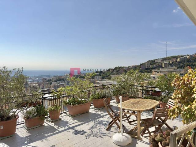 Appartamento in vendita a Oregina, Genova