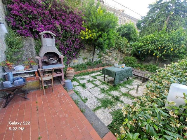 Appartamento in vendita a Bassa Val Bisagno, Serra Riccò
