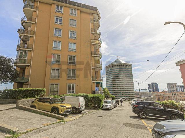 Appartamento in vendita a Centro Ovest, Serra Riccò