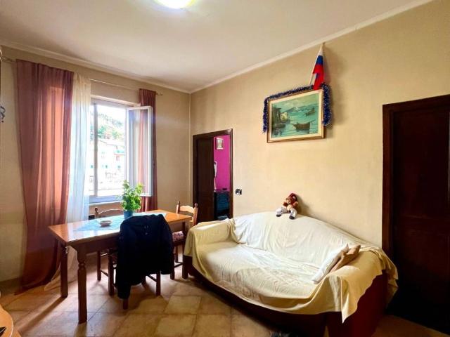Appartamento in vendita a Val Polcevera, Serra Riccò