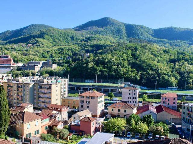 Appartamento in vendita a Media Val Bisagno, Serra Riccò