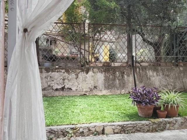 Appartamento in vendita a Centro Est, Serra Riccò