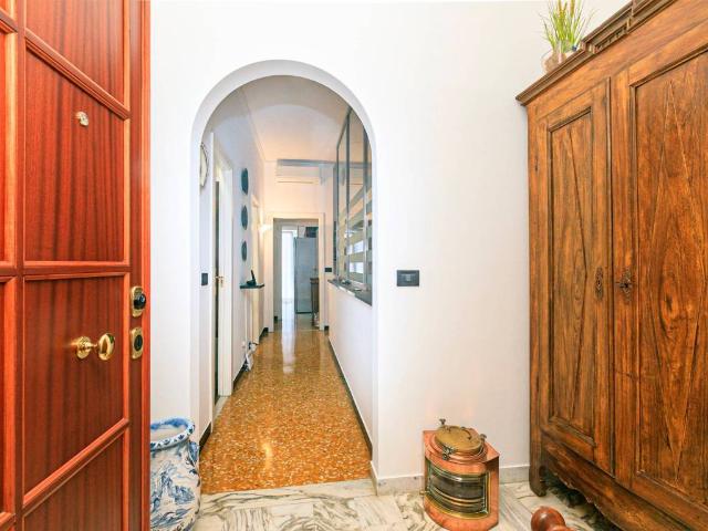 Appartamento in vendita a Centro Est, Serra Riccò
