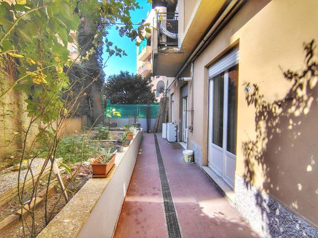 Appartamento in vendita a Centro Ovest, Serra Riccò