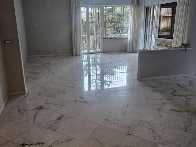 Appartamento in vendita a Medio Levante, Serra Riccò