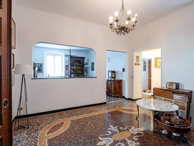 Appartamento in vendita a Centro Est, Serra Riccò