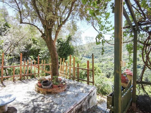 Appartamento in vendita a Media Val Bisagno, Serra Riccò