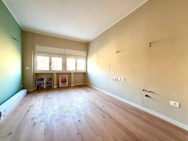 Appartamento in vendita a Centro Est, Serra Riccò